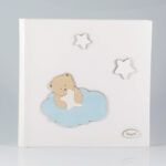 DOLCE FIABA ALBUM ECOPELLE BIANCO 30X30 CON DIARIO ORSETTO NUVOLA CELESTE