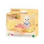 Sylvanian Families Polar Bear Girl's Sitting
