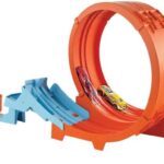 *Hot Wheels Loop Stunt Champion Track Set